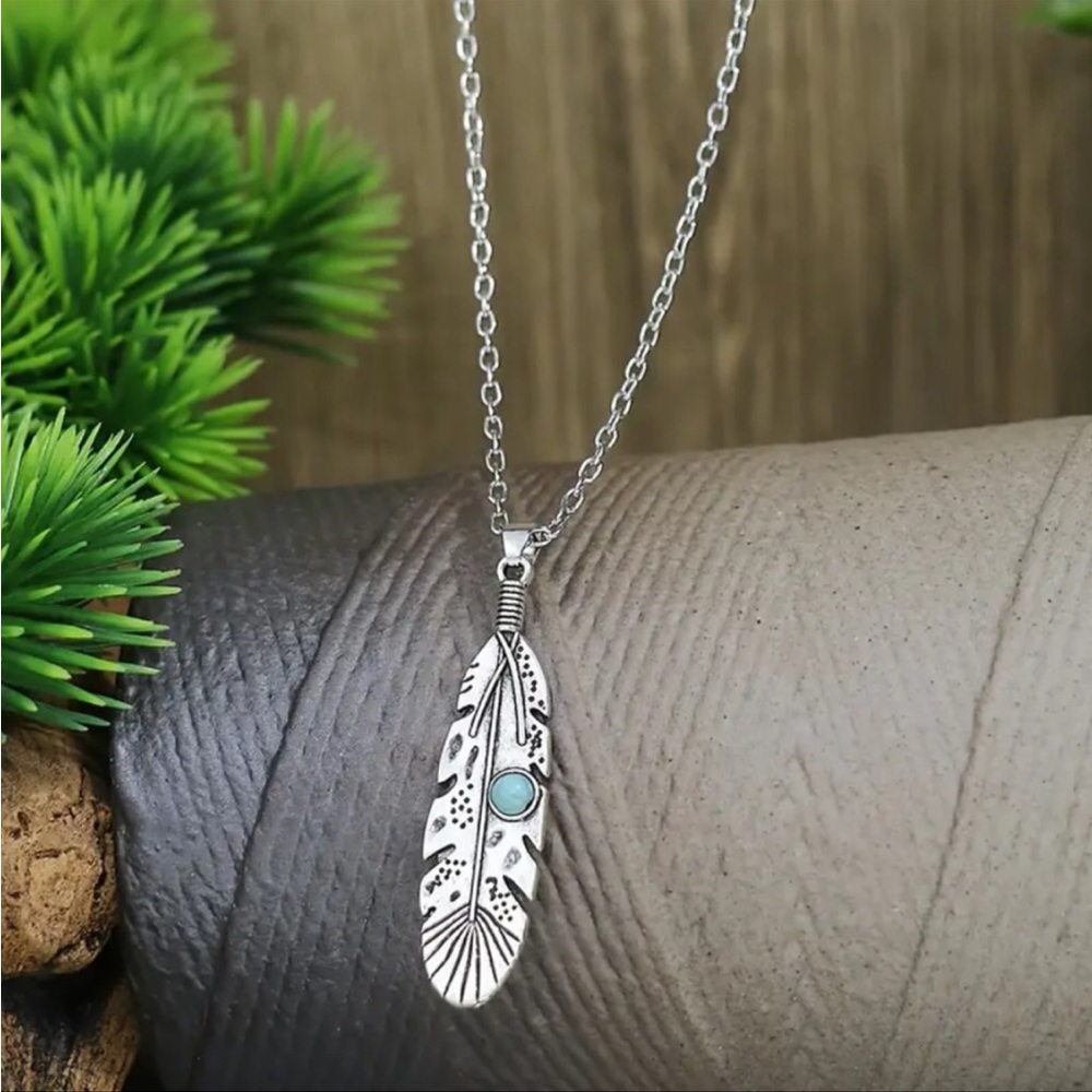 BOHEMIAN SILVER TURQUOISE FEATHER NECKLACE